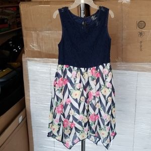 Girls dress